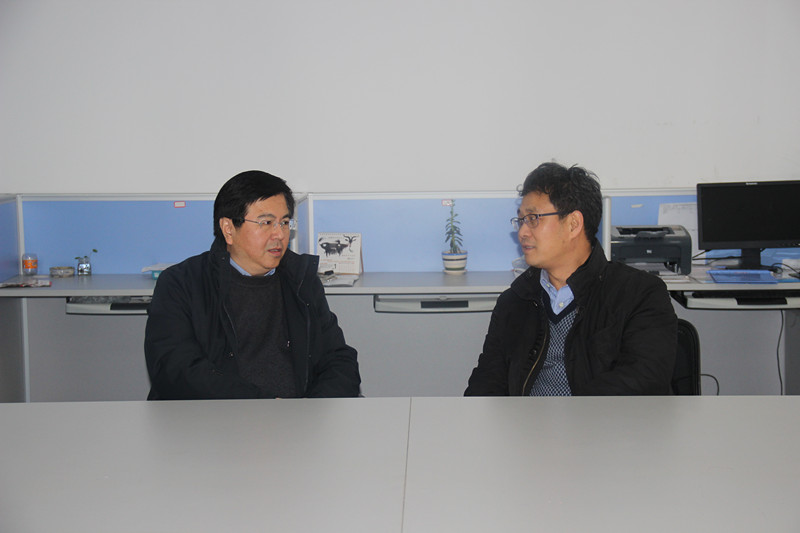 武汉同济医院内分泌科主任余学锋教授来我院教学查房及指导工作